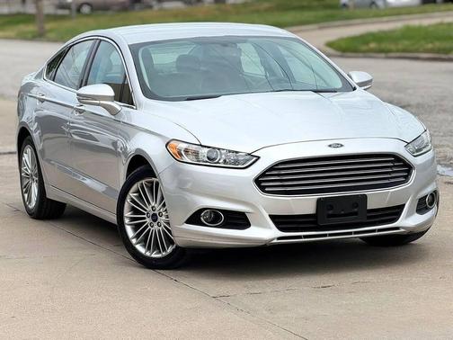 Bronze Fire Metallic Tinted Clearcoat 2016 Ford Fusion SE