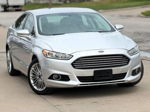 Bronze Fire Metallic Tinted Clearcoat 2016 Ford Fusion SE