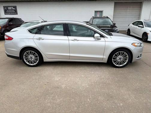 Bronze Fire Metallic Tinted Clearcoat 2016 Ford Fusion SE