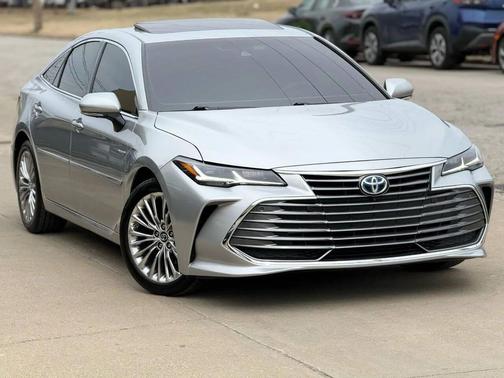 2019 Toyota Avalon Hybrid Limited