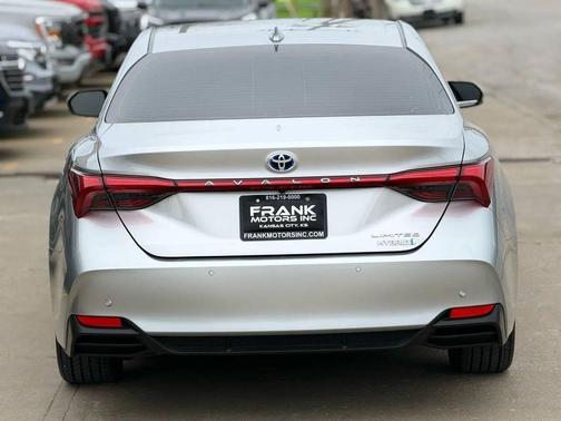 2019 Toyota Avalon Hybrid Limited