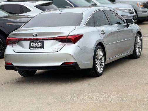 2019 Toyota Avalon Hybrid Limited