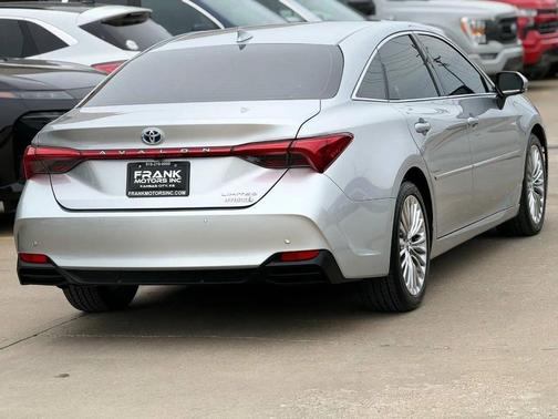 2019 Toyota Avalon Hybrid Limited