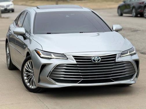 2019 Toyota Avalon Hybrid Limited