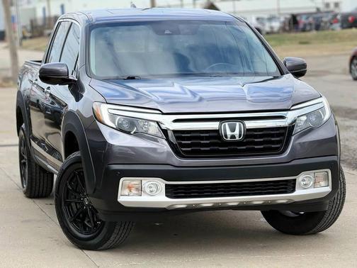 Modern Steel Metallic 2019 Honda Ridgeline RTL-E