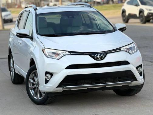 Blizzard Pearl 2018 Toyota RAV4 Platinum
