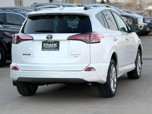 Blizzard Pearl 2018 Toyota RAV4 Platinum