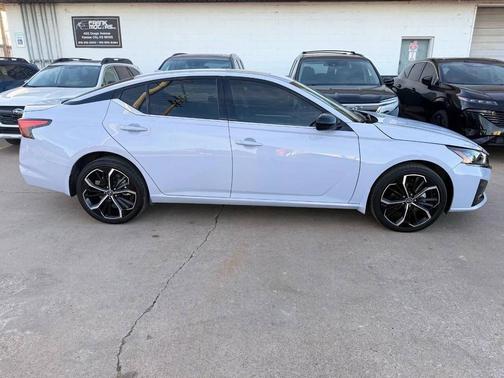 2025 Nissan Altima SR AWD