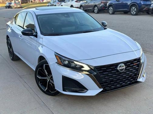 2025 Nissan Altima SR AWD