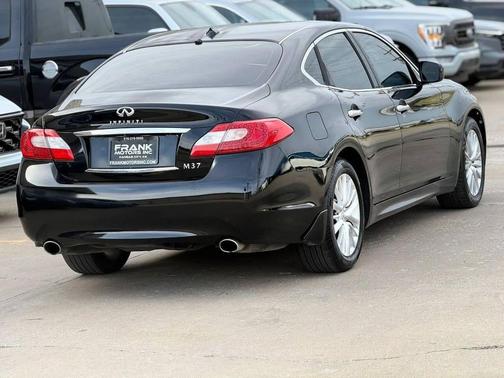 Black 2012 INFINITI M37 Base