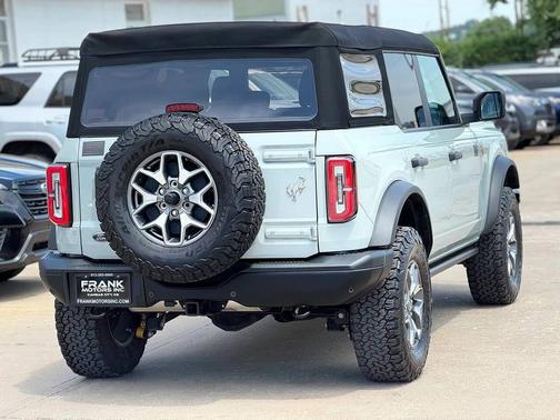 Cactus Gray 2024 Ford Bronco Badlands