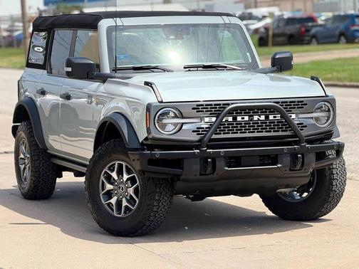 Cactus Gray 2024 Ford Bronco Badlands