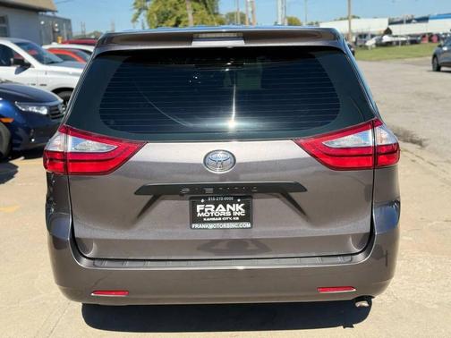 2017 Toyota Sienna SE