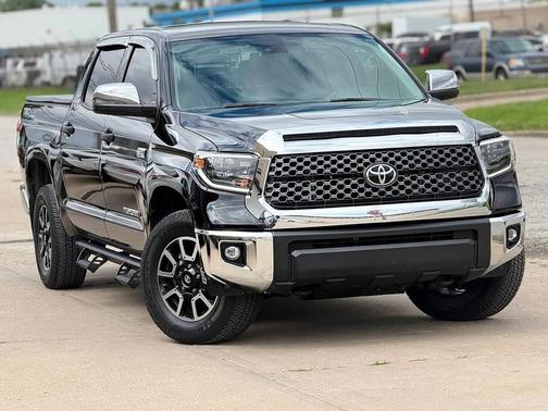 Midnight Black Metallic 2021 Toyota Tundra SR5
