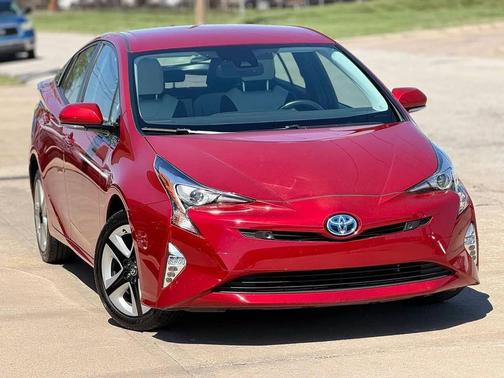 Hypersonic Red 2018 Toyota Prius Four Touring