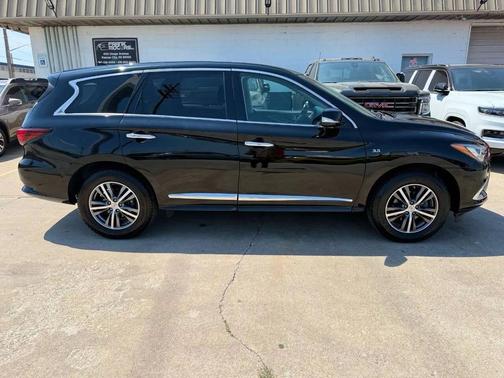 2016 INFINITI QX60 Base