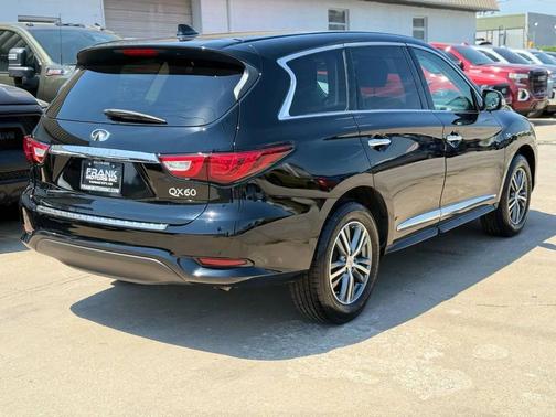 2016 INFINITI QX60 Base