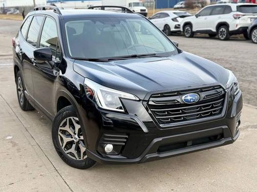 2023 Subaru Forester Premium