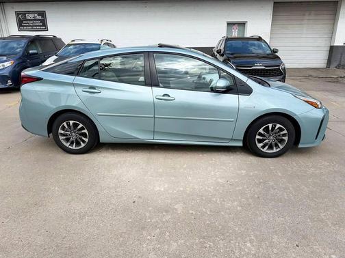 Sea Glass Pearl 2021 Toyota Prius XLE