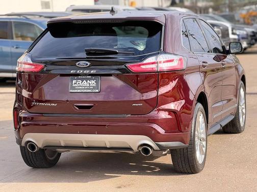 Burgundy Velvet Metallic Tinted Clearcoat 2024 Ford Edge Titanium