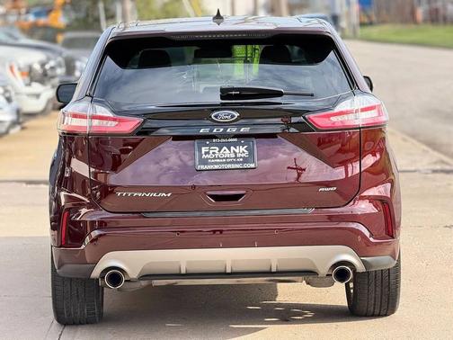 Burgundy Velvet Metallic Tinted Clearcoat 2024 Ford Edge Titanium