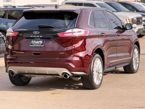Burgundy Velvet Metallic Tinted Clearcoat 2024 Ford Edge Titanium