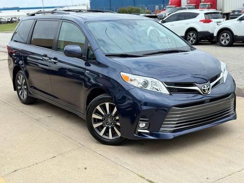 2019 Toyota Sienna XLE Premium