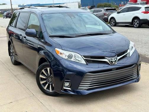 2019 Toyota Sienna XLE Premium