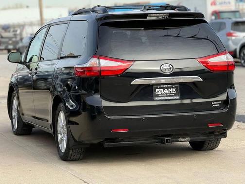 2017 Toyota Sienna Limited Premium