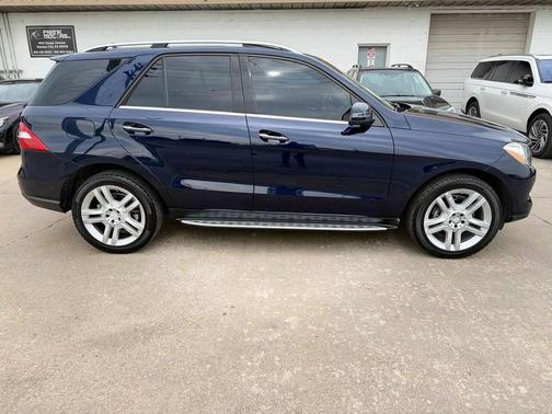 Lunar Blue Metallic 2013 Mercedes-Benz M-Class ML 350 4dr SUV