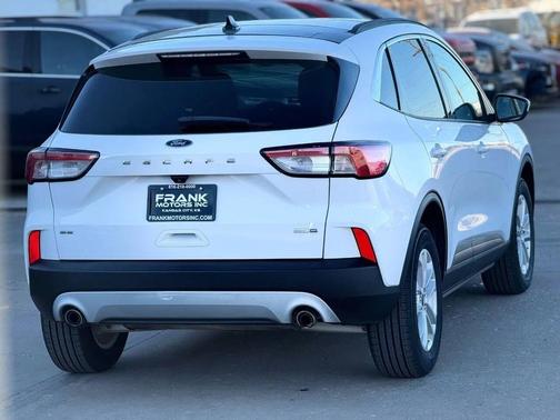 2020 Ford Escape SE