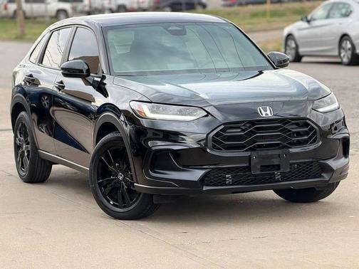 Crystal Black Pearl 2026 Honda HR-V AWD Sport