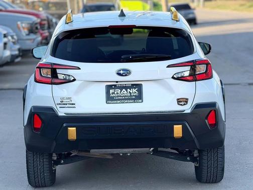 Crystal White Pearl 2025 Subaru Crosstrek Wilderness