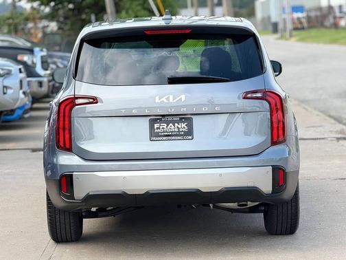 Panthera Metal 2025 Kia Telluride LX