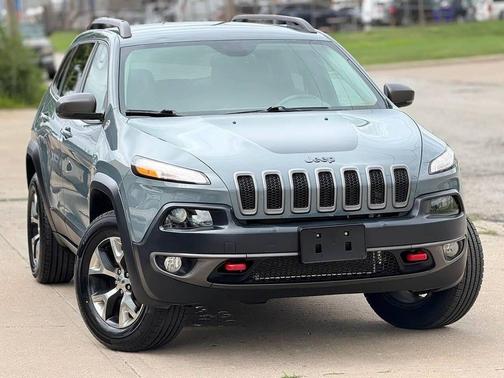 Anvil Clearcoat 2015 Jeep Cherokee Trailhawk