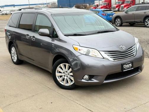 2017 Toyota Sienna XLE Premium