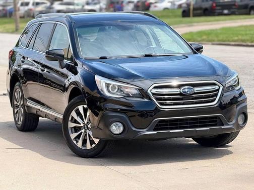 Crystal Black Silica 2018 Subaru Outback 2.5i Touring