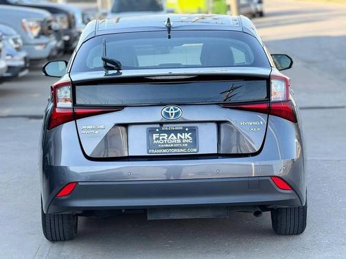 Magnetic Gray Metallic 2019 Toyota Prius XLE