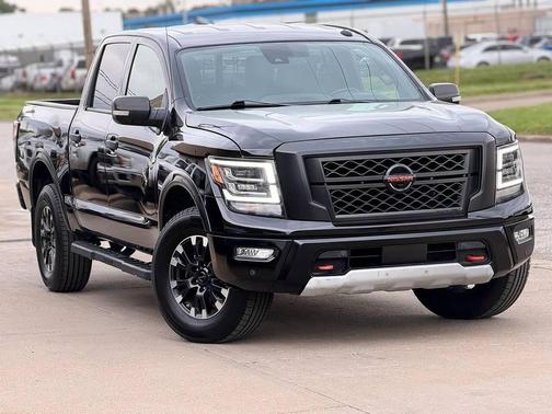 Super Black 2020 Nissan Titan PRO-4X