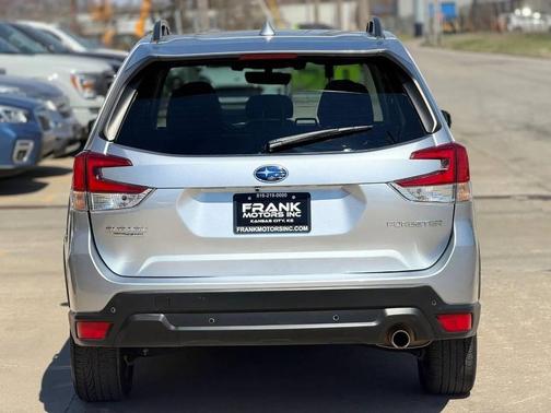 Magnetite Gray Metallic 2021 Subaru Forester Limited