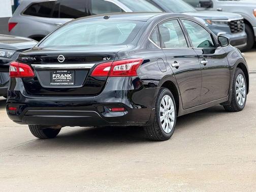 Super Black 2019 Nissan Sentra SV
