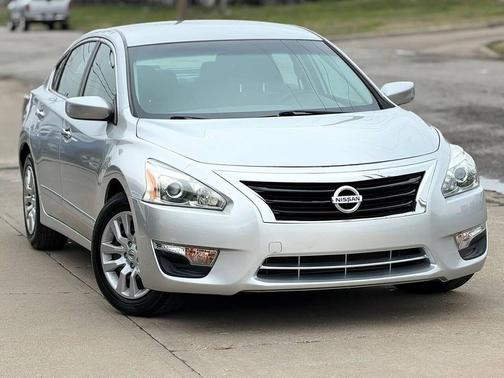 Brilliant Silver 2015 Nissan Altima 2.5 S