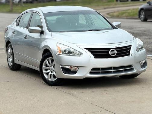 Brilliant Silver 2015 Nissan Altima 2.5 S