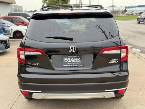 2019 Honda Pilot Touring 8-Passenger