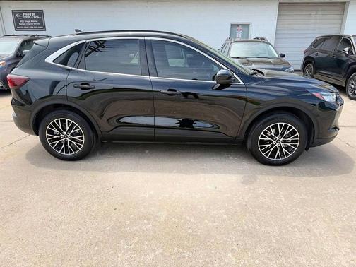 Black 2026 Ford Escape PHEV Base