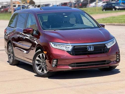 Deep Scarlet Pearl 2021 Honda Odyssey EX-L