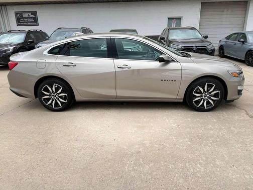 Mineral Gray Metallic 2024 Chevrolet Malibu FWD RS