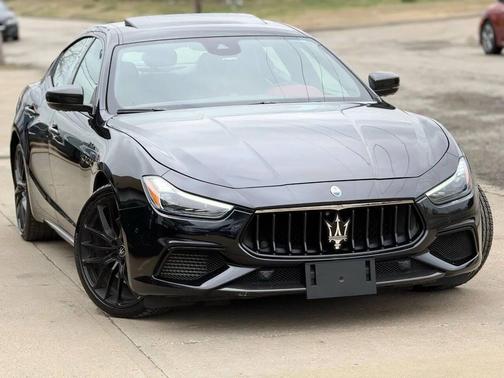 2023 Maserati Ghibli Modena Q4