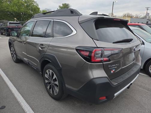 Brilliant Bronze Metallic 2023 Subaru Outback Limited XT