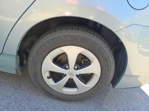 2015 Toyota Prius Three